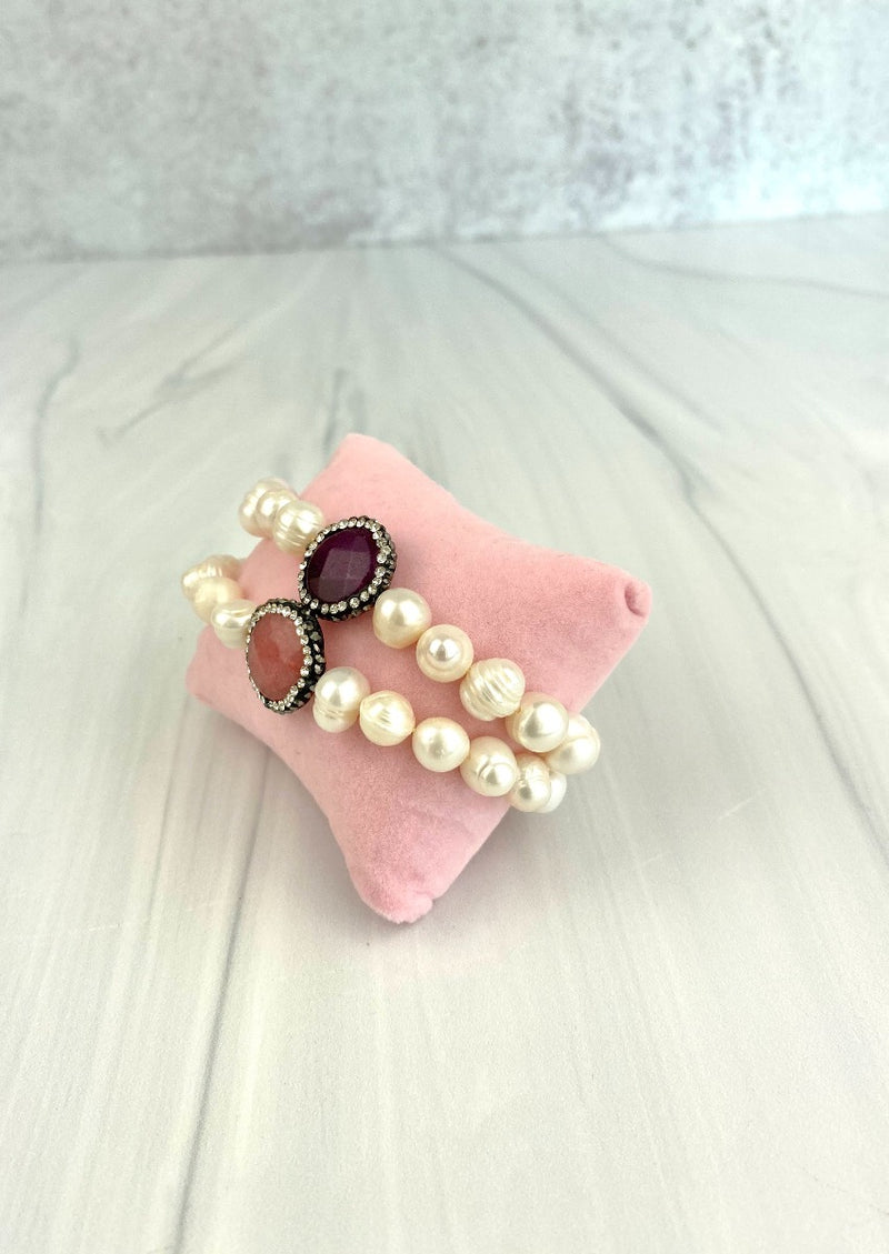 White Natural Pearl Elastic Bracelet with Crystal motif with faceted Agate in Pink and Red Joel Handmade